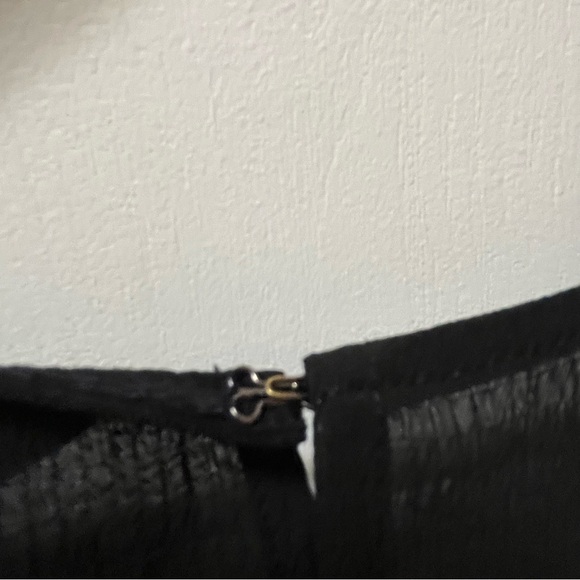 Black Simply Vera Wang Tank Top, Sheer Top Panel, Silky Material Feel, Size XL - Picture 12 of 12